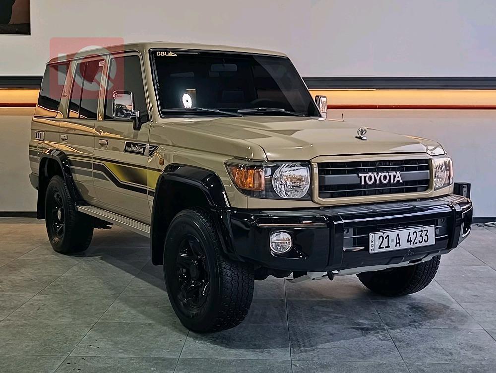 Toyota Land Cruiser 70